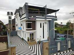 Republican City Apartment