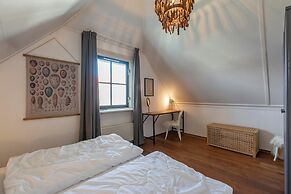 Elegant Home by the Beach