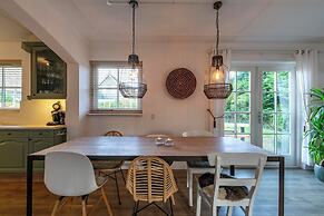 Elegant Home by the Beach