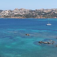 Seaside Apartment Baja Sardinia - 6pl June & July - 150 m From Smerald