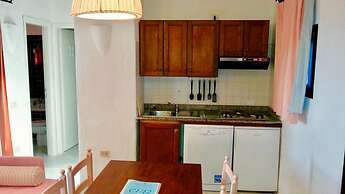 Seaside Apartment Baja Sardinia - 6pl June & July - 150 m From Smerald