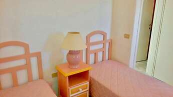 Seaside Apartment Baja Sardinia - 6pl June & July - 150 m From Smerald