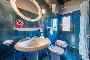 Appealing Apartment Near the sea