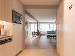 Apartment With Side sea View