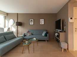 Apartment With Side sea View