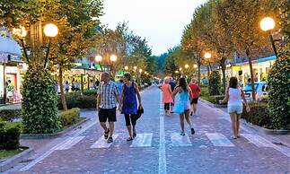 Amazing Villa With Swimming Pool