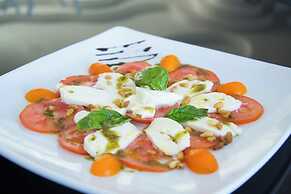 Baystone Boutique Hotel & Spa