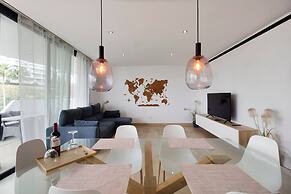 Happy Travel Higueron West