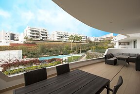 Happy Travel Higueron West