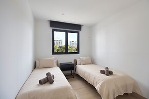 Happy Travel Higueron West