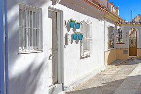 Andalusian Apartment By Seric