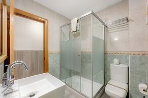 Andalusian Apartment By Seric