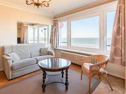 Classic Beach Apartment