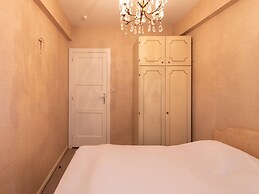 Classic Beach Apartment