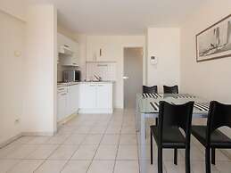 Apartment With Terrace and sea View in Mariakerke