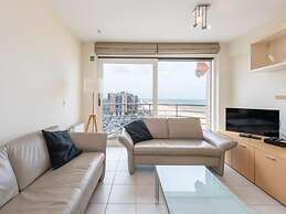 Apartment With Terrace and sea View in Mariakerke