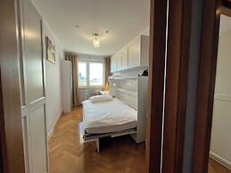 2 Bedrooms Apartment, Central Warsaw
