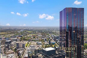 Lumina Stays - Victoria One