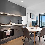 Lumina Stays - Victoria One