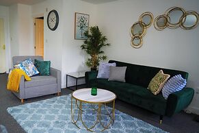 Cosy Luxury Apartment in Milton Keynes