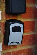 Cosy Luxury Apartment in Milton Keynes