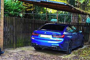 Milton Keynes Home - Sleeps 4 - Parking