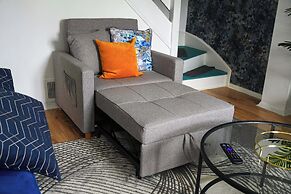 Milton Keynes Home - Sleeps 4 - Parking