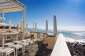 Seaview Coastal Retreat