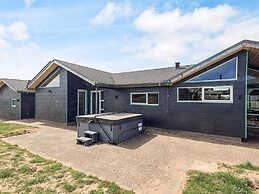 5 Star Holiday Home in Lokken