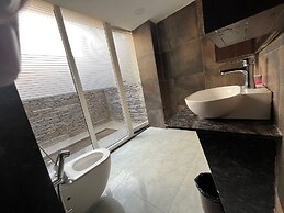 Sarvaswa Resort - Raipur