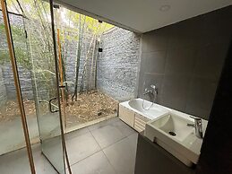 Sarvaswa Resort - Raipur