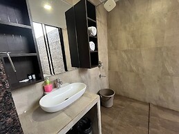 Sarvaswa Resort - Raipur