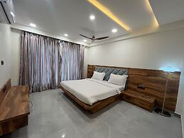 Sarvaswa Resort - Raipur