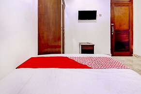 OYO 3133 Wisma Yampi Syari'ah