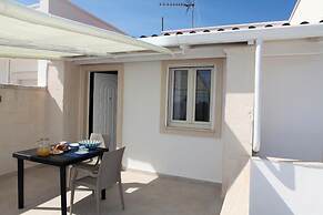 Bilo Pino 1 Near The Sea