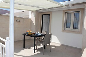 Bilo Pino 2 Near The Sea