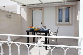 Bilo Pino 2 Near The Sea