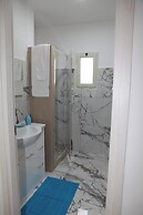 Bilo Pino 2 Near The Sea