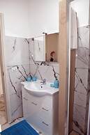 Bilo Pino 6 Near The Sea