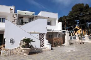 Bilo Pino 4 Near The Sea