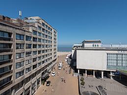 Beautiful Apartment Near the Beach
