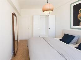 Beautiful Apartment Near the Beach