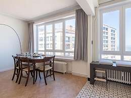 Beautiful Apartment Near the Beach