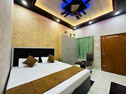 Goroomgo Shubh Kashi Palace Varanasi