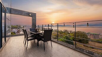 Geoje Ahat Spa Pension