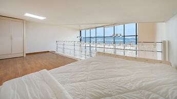 Geoje Ahat Spa Pension