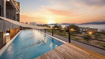 Geoje Ahat Spa Pension