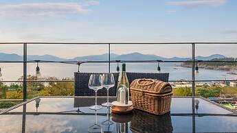 Geoje Ahat Spa Pension