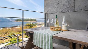 Geoje Ahat Spa Pension