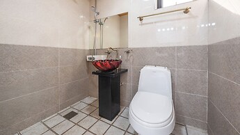 Geoje Ahat Spa Pension